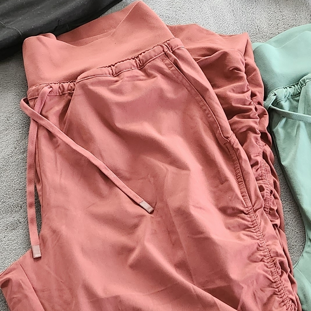 Athleta lined attitude pant
